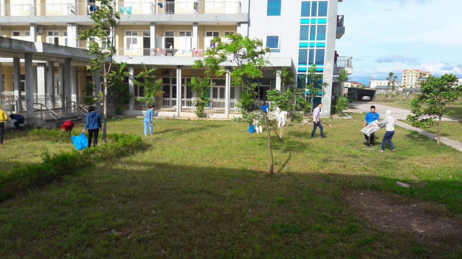 Đoàn viên lao động trong khuôn viên Bệnh viện