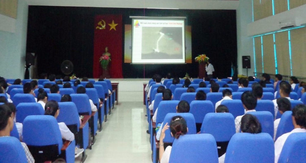 Hội thảo Chẩn đoán hình ảnh và điều trị can thiệp bệnh lý tim mạch ở Bệnh viện Đa khoa tỉnh Quảng Trị (Ảnh: Bội Nhiên)