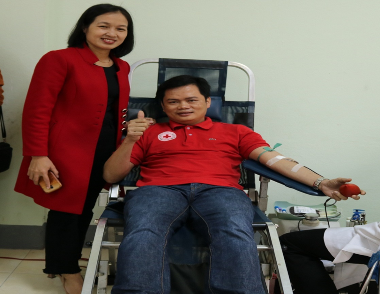 Một số hình ảnh NVYT Bệnh viện tham gia Lễ Hội Xuân Hồng 1