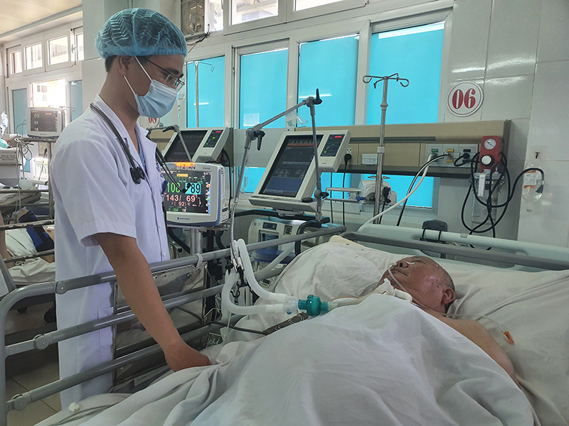 Nỗ lực của y, bác sĩ trong mùa dịch