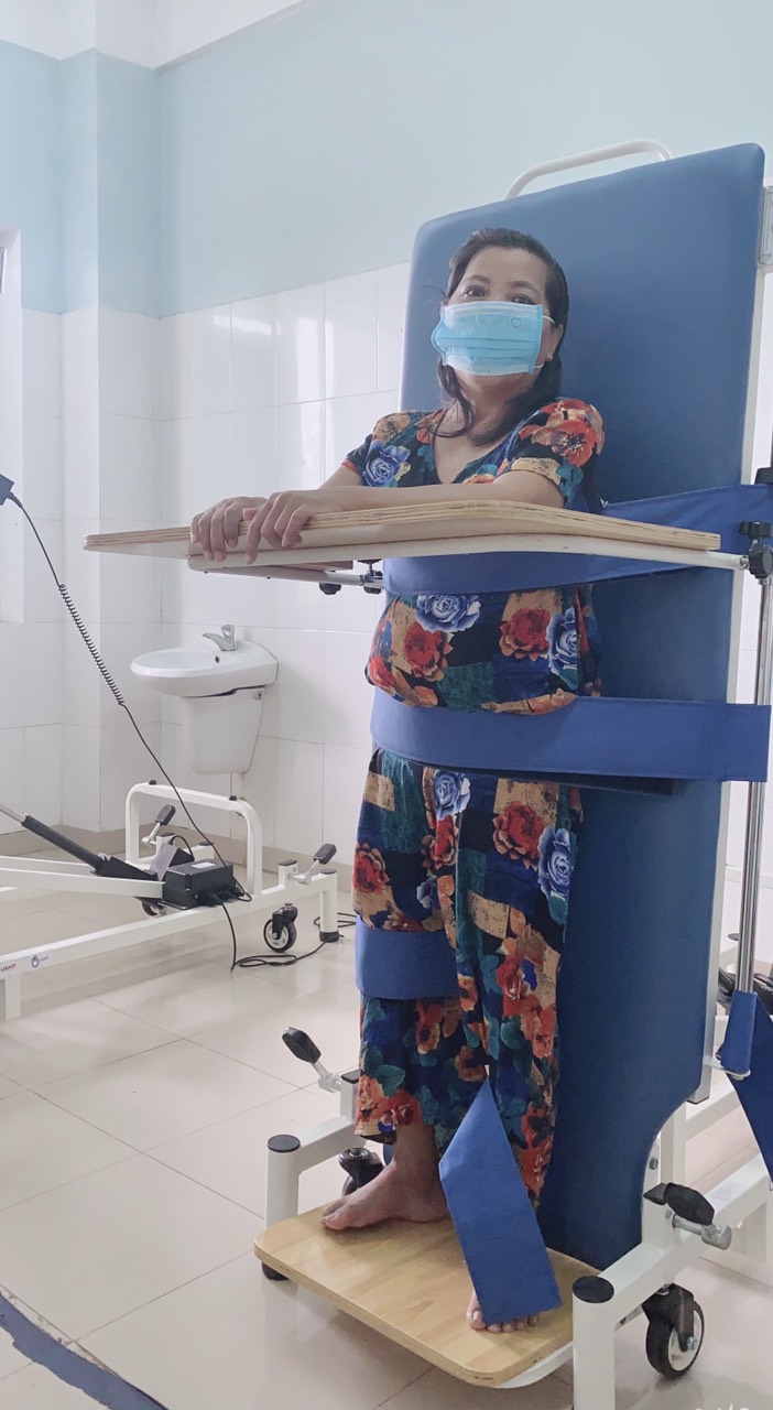 Bệnh nhân bị tai biến 02 lần liệt T và liệt P