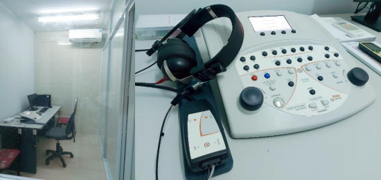 Phòng và máy đo thính lực