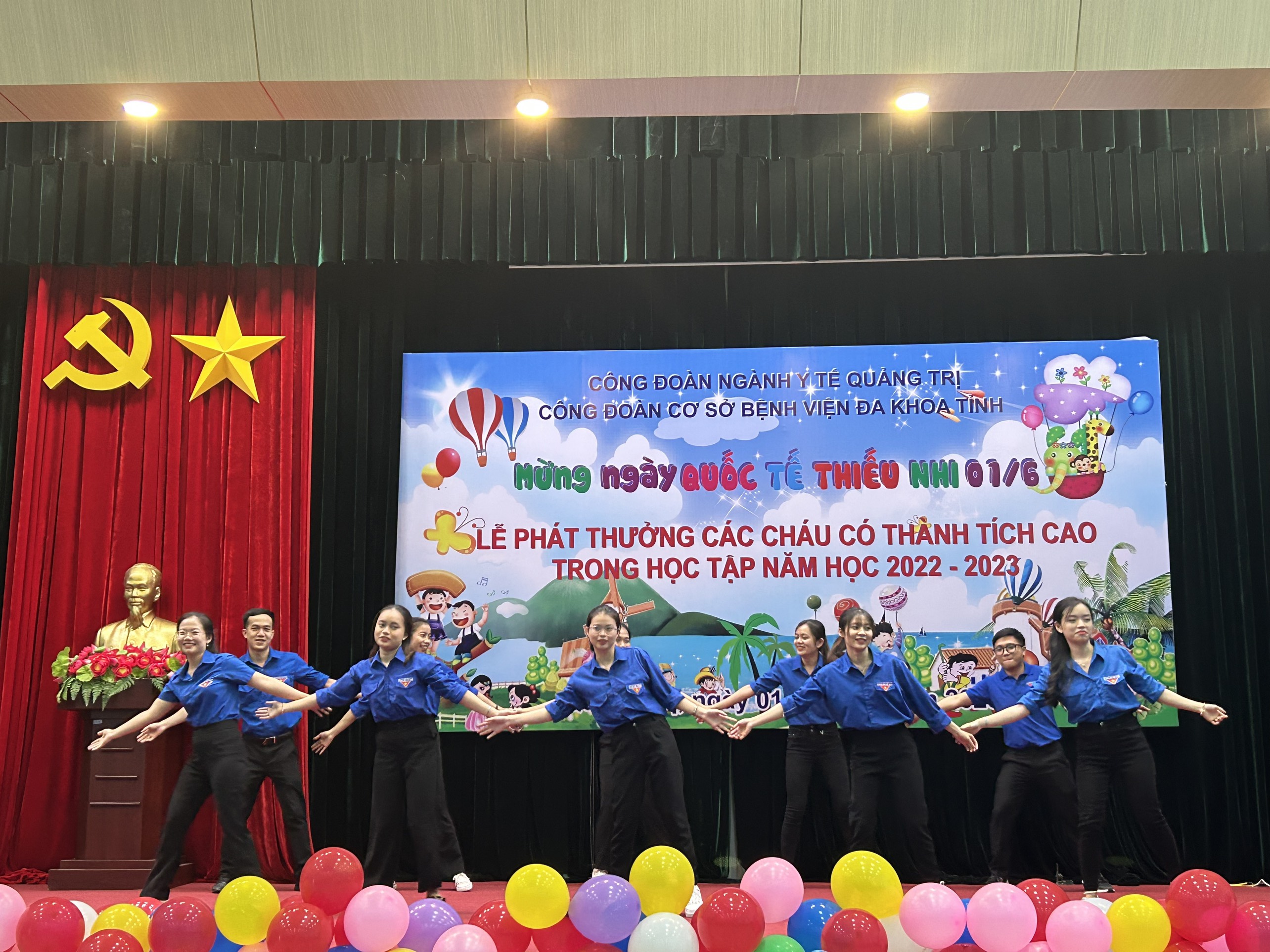 Các tiết mục văn nghệ của Đoàn Thanh niên Bệnh viện