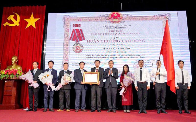 Bệnh viện được Chủ tịch nước tặng Huân chương Lao động hạng Nhất