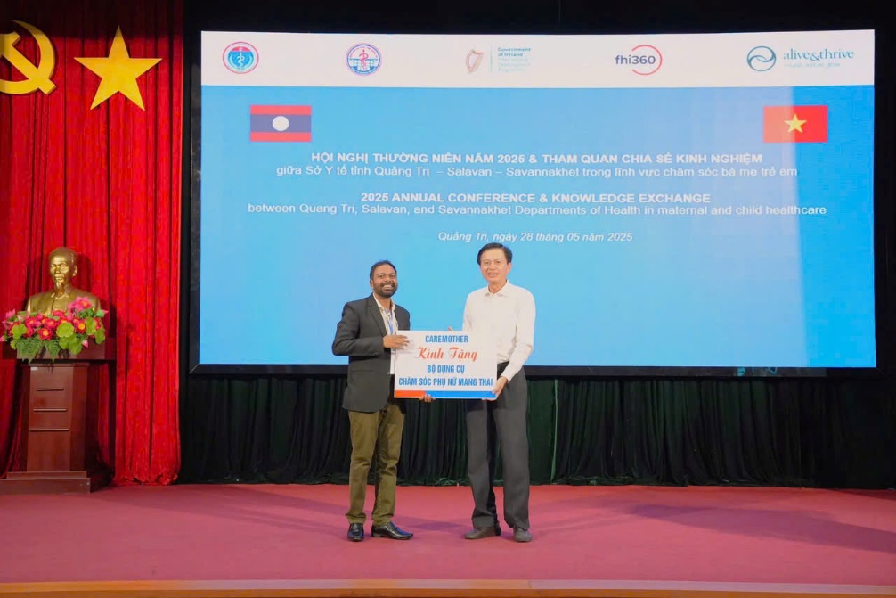 Công ty CareMother đã tài trợ một số trang thiết bị theo dõi thai kỳ cho Bệnh viện  Đa khoa tỉnh Quảng Trị