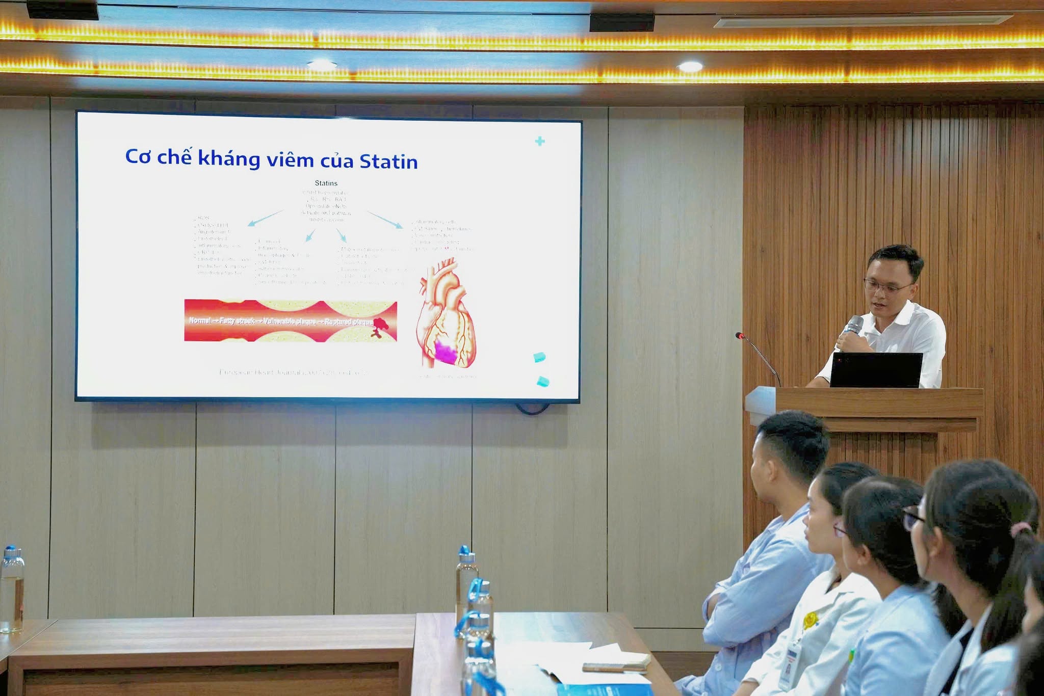 BS. Bùi Duy Hà – Khoa Nội Tim mạch trình bày báo cáo